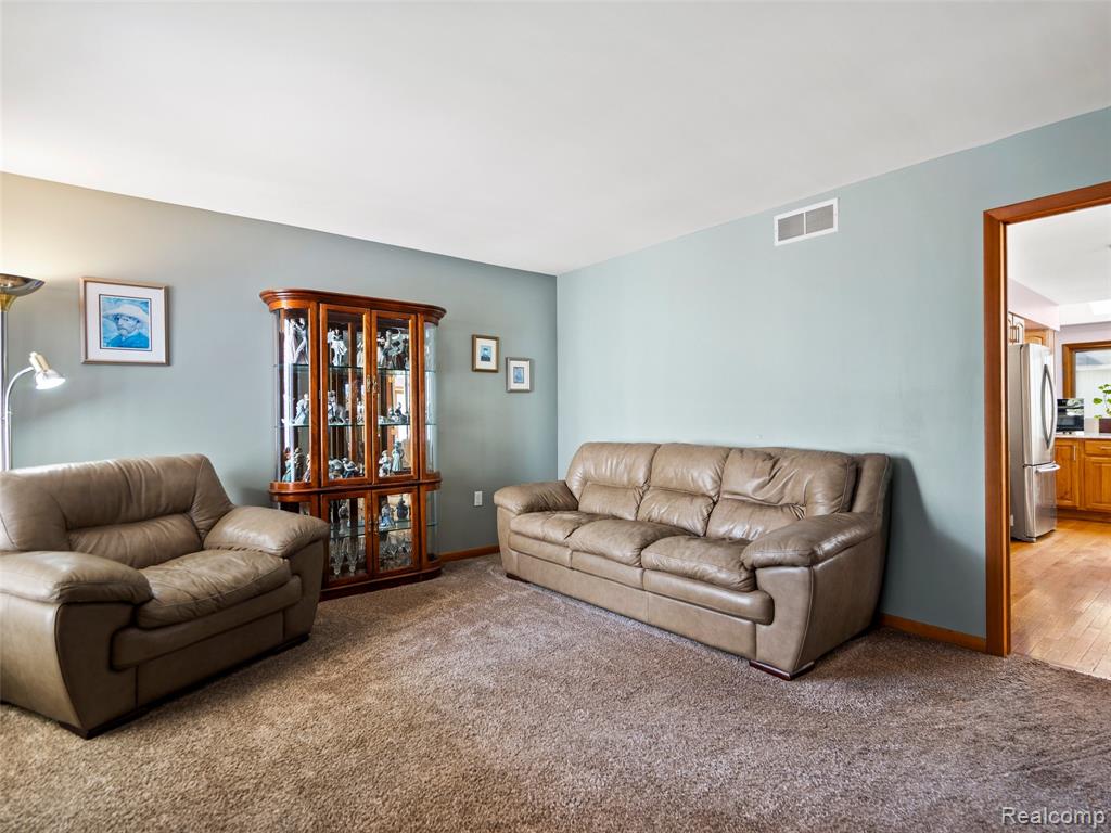 7286 Pine Knob Road Clarkston, MI 48348 - Photo 30 of 71
