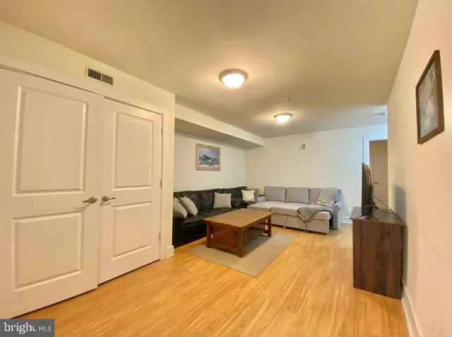 $2,600 | 1620 West Jefferson Street, Unit 1, Philadelphia, PA 19121