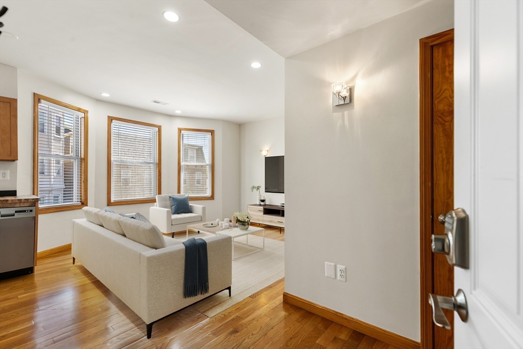 609-611 Dorchester Avenue, Unit R1 Boston, MA 02127 - Photo 7 of 24