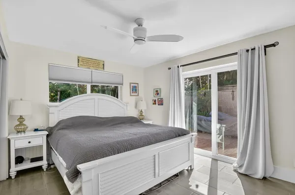 $5,000 | 400 Southeast 5th Court, Pompano Beach, FL 33060