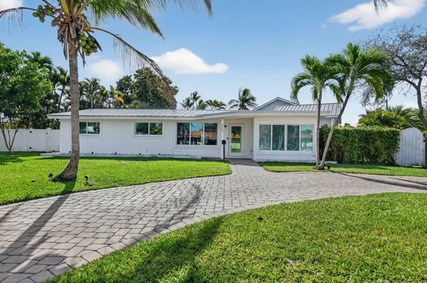 $5,000 | 400 Southeast 5th Court, Pompano Beach, FL 33060