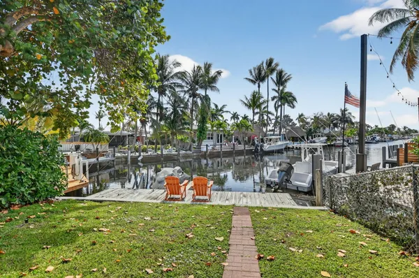 $5,000 | 400 Southeast 5th Court, Pompano Beach, FL 33060