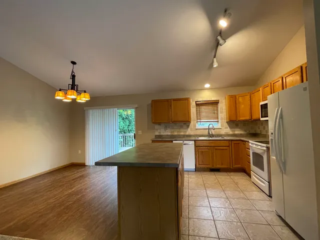 $2,975 | 6442 Urich Terrace, Madison, WI 53719