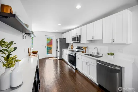 $785,000 | 10215 Evanston Avenue North, Unit 2, Seattle, WA 98133