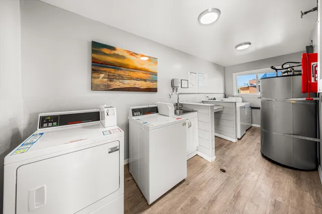 a view of kitchen and washer and dryer
