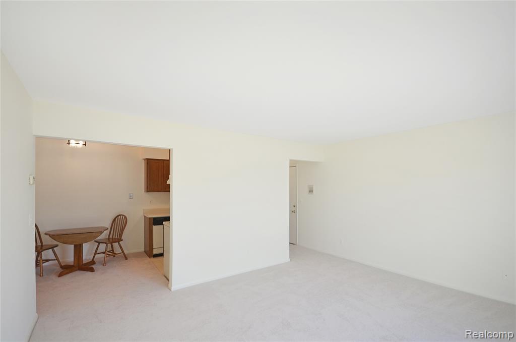 43298 Mound Road, Unit 40 Sterling Heights, MI 48314 - Photo 13 of 18 Gallery Image 13