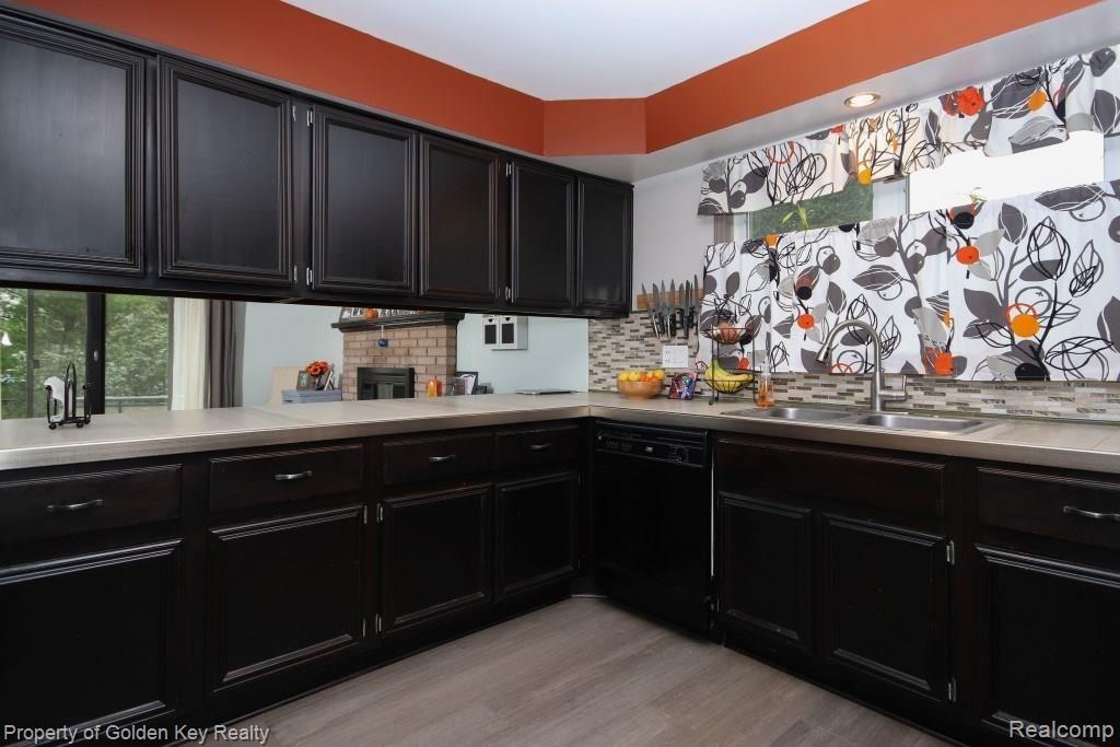 18634 Gill Road Livonia, MI 48152 - Photo 37 of 43 IMG_1491 (Custom).jpg