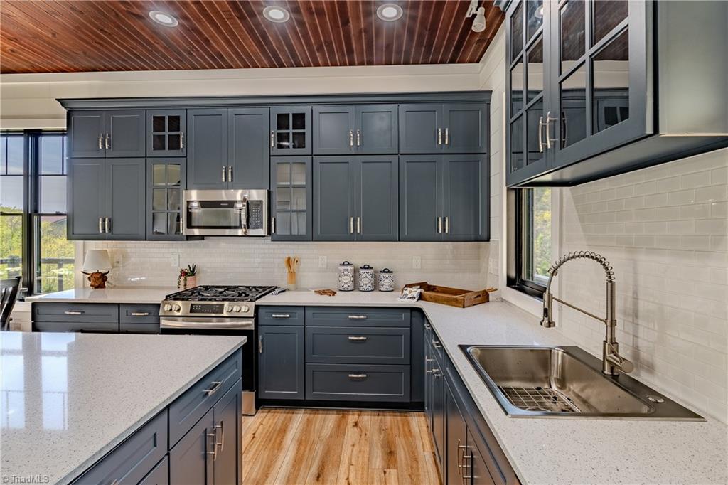 1518 Moxley Ridge Road Sparta, VA 28675 - Photo 11 of 46
