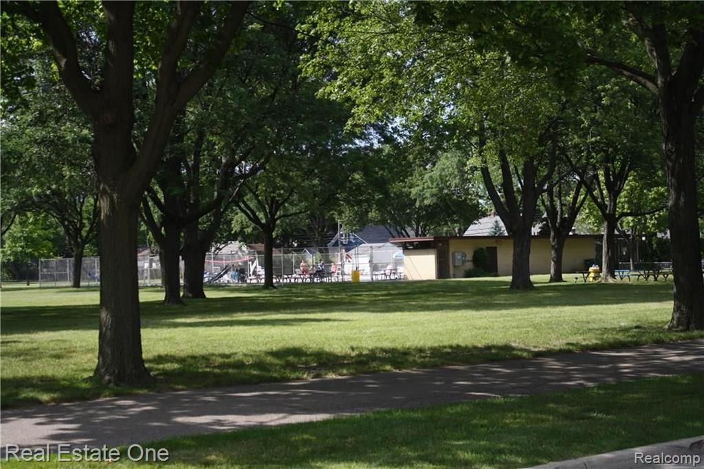 2633 Stephens Street Dearborn, MI 48124 - Photo 29 of 31