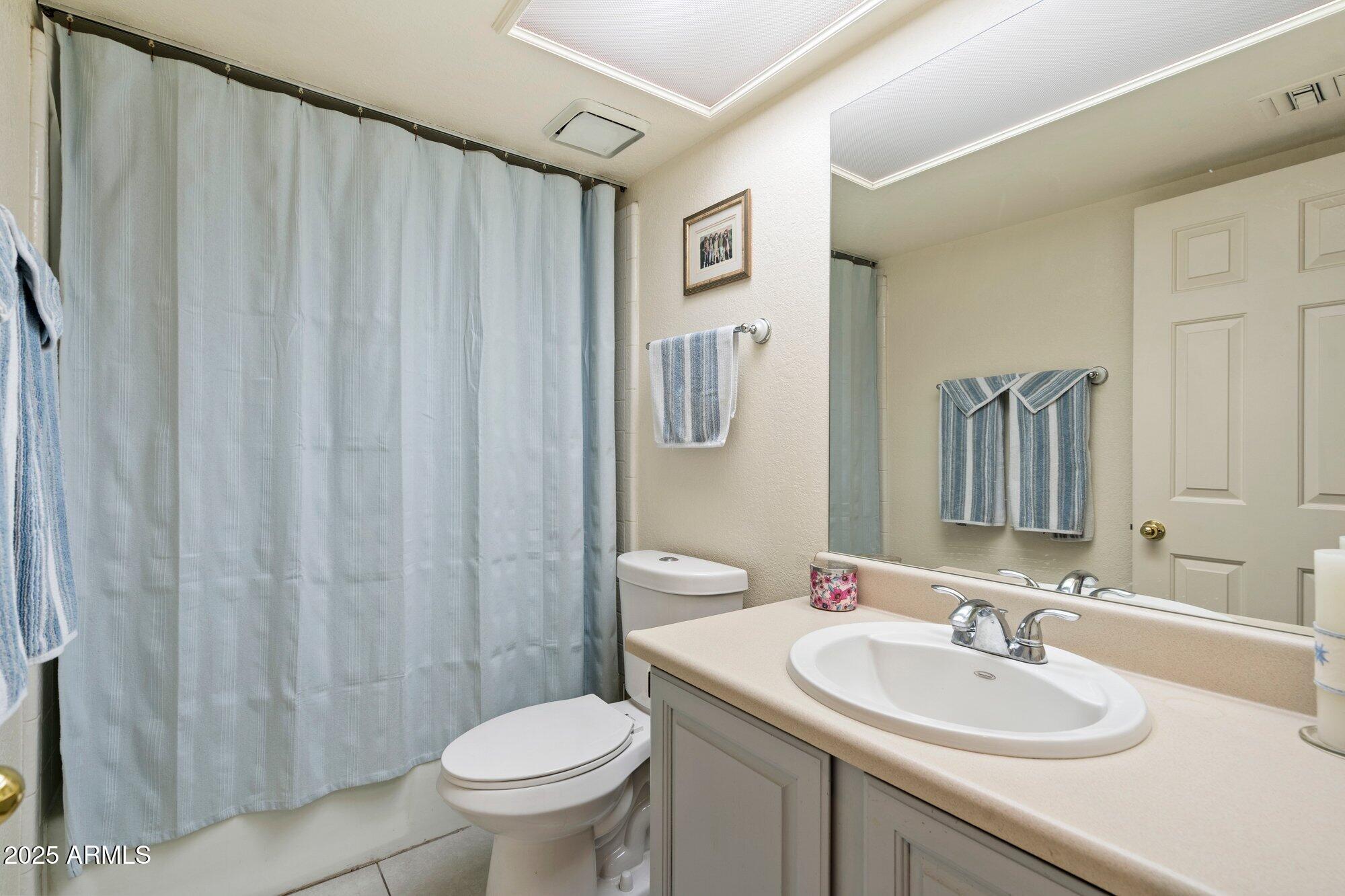 4141 North 31st Street, Unit 326 Phoenix, AZ 85016 - Photo 5 of 28 Guest bath