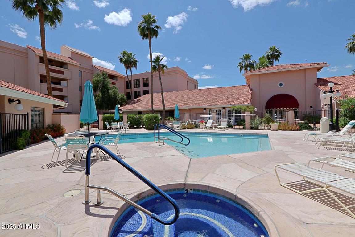 4141 North 31st Street, Unit 326 Phoenix, AZ 85016 - Photo 8 of 28 Pool/Hot Tub