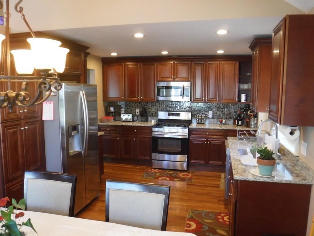 9 Howard Street Saugus, MA 01906 - Photo 7 of 24 Gallery Image 7