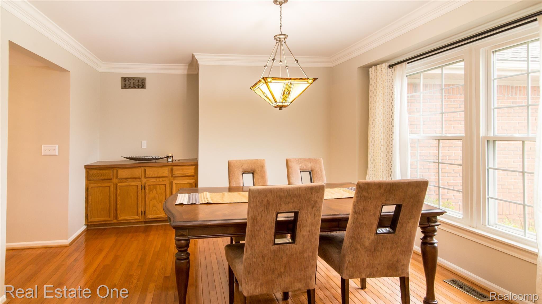 45669 Radnor Road Canton, MI 48187 - Photo 15 of 60 021_29.jpg