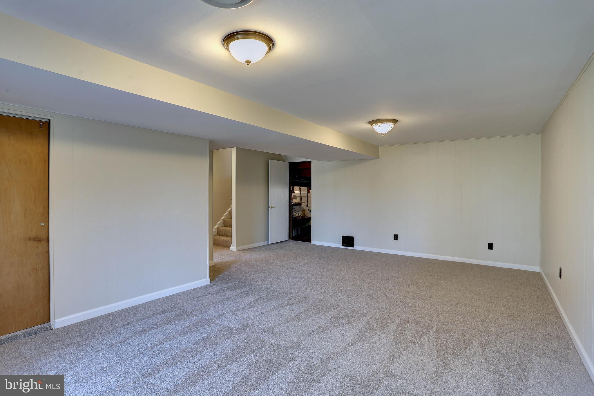 5101 West Penfield Road Columbia, MD 21045 - Photo 26 of 40 Family
Room