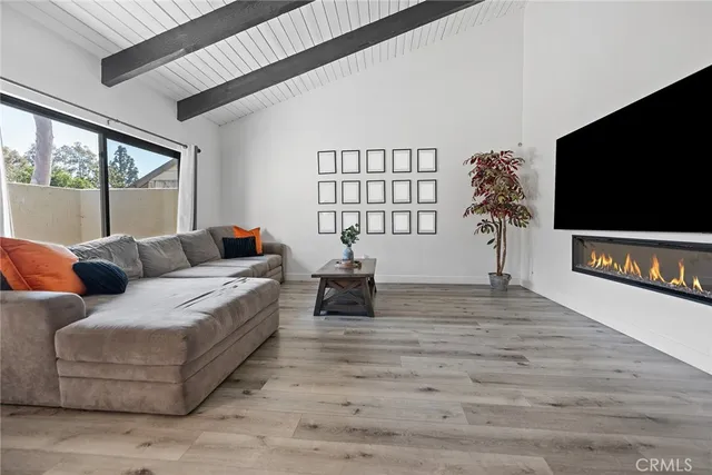 $399,999 | 2514 North Tustin Avenue, Unit 71, Santa Ana, CA 92705