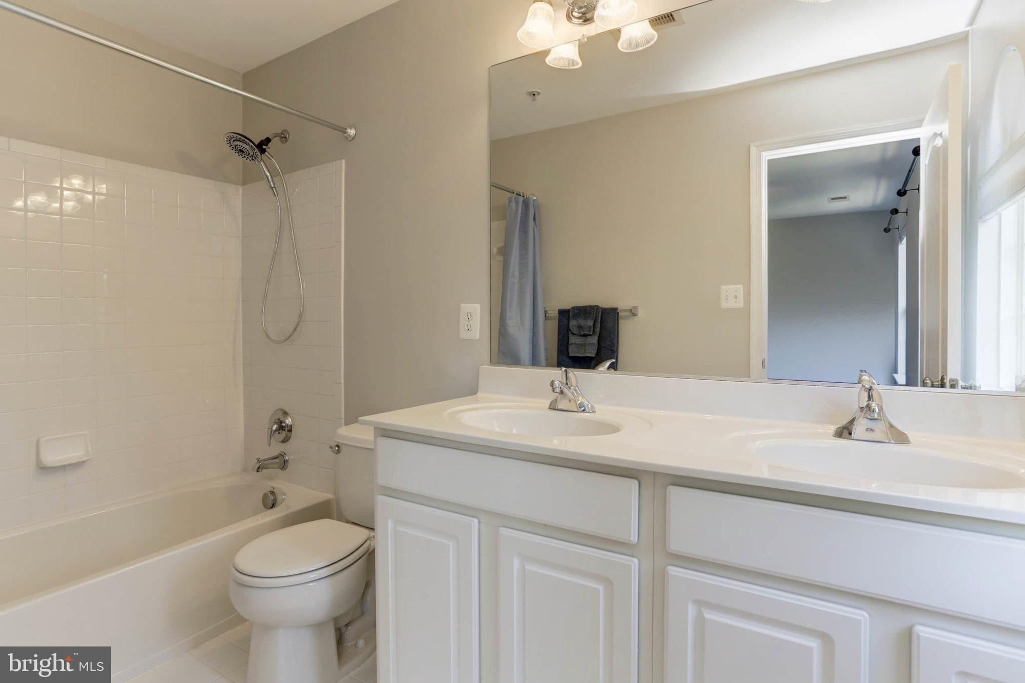 1027 Gaither Road Rockville, MD 20850 - Photo 28 of 71 3rd Floor - Bedroom 2 of 3 Ensuite Bathroom