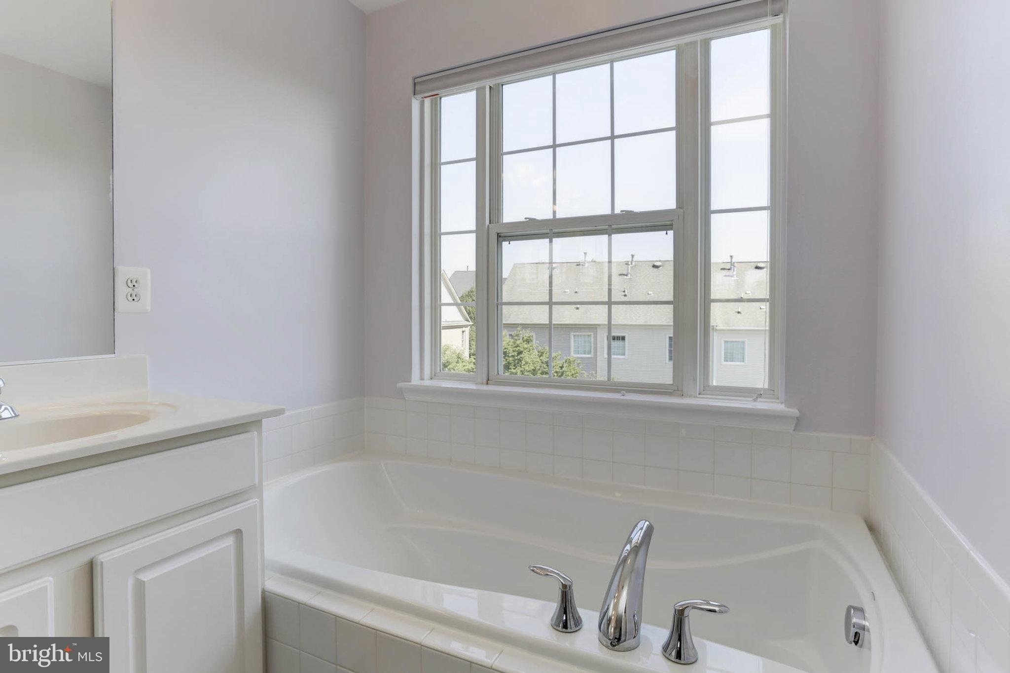 1027 Gaither Road Rockville, MD 20850 - Photo 39 of 71 4th Floor - Owners Bedroom Ensuite Super Bath
