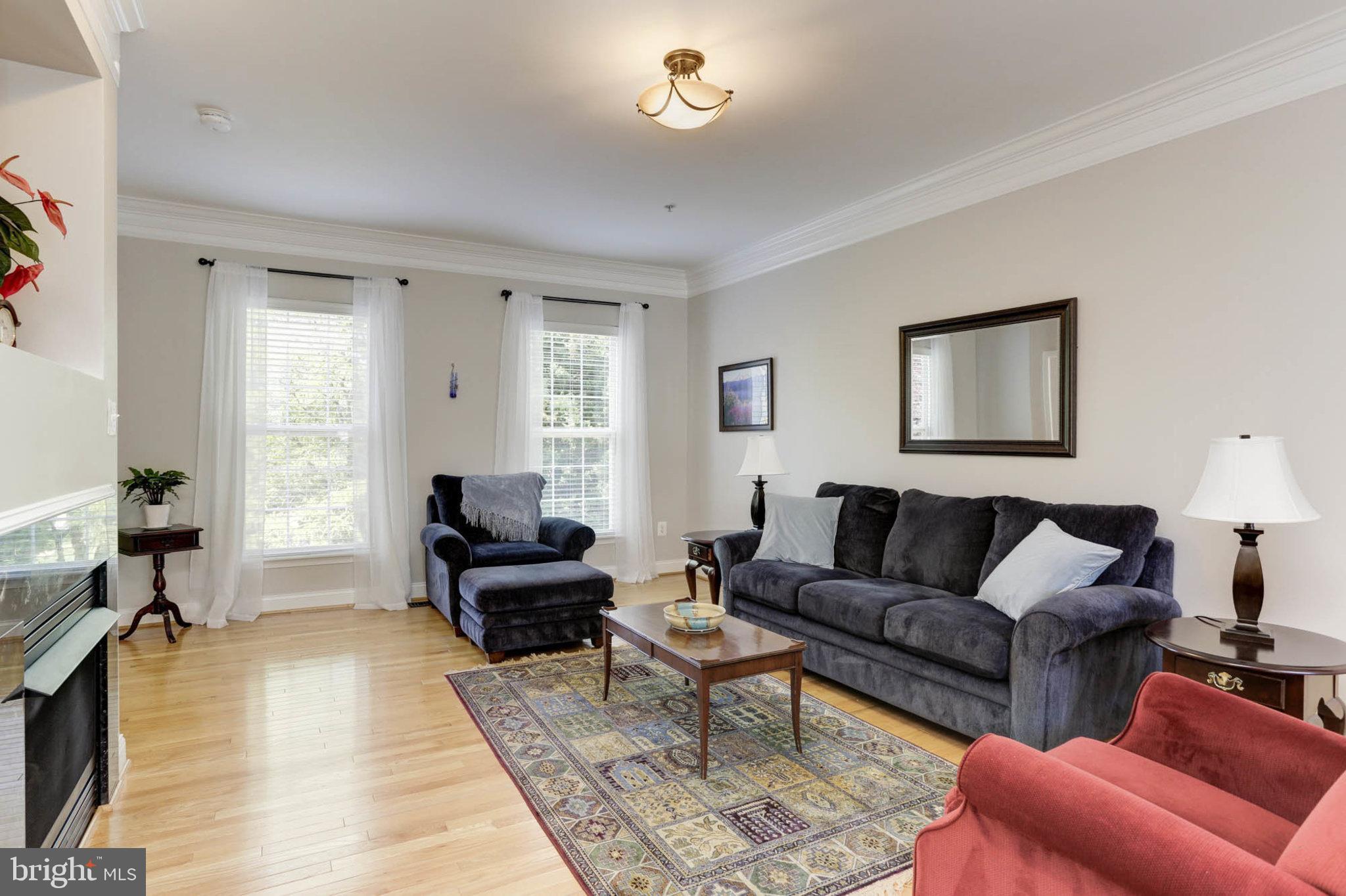1027 Gaither Road Rockville, MD 20850 - Photo 7 of 71 Main Level - Living Room