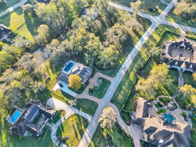 $660,000 | 33110 Waltham Crossing, Fulshear, TX 77441