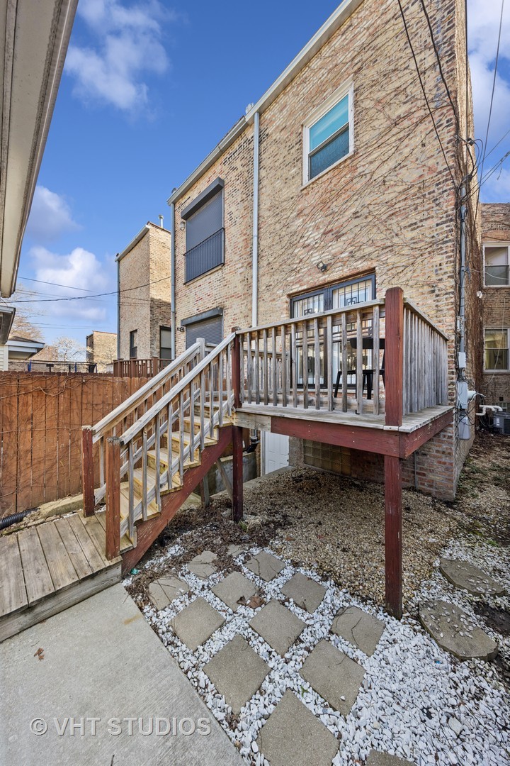 3342 South Giles Avenue Chicago, IL 60616 - Photo 14 of 35