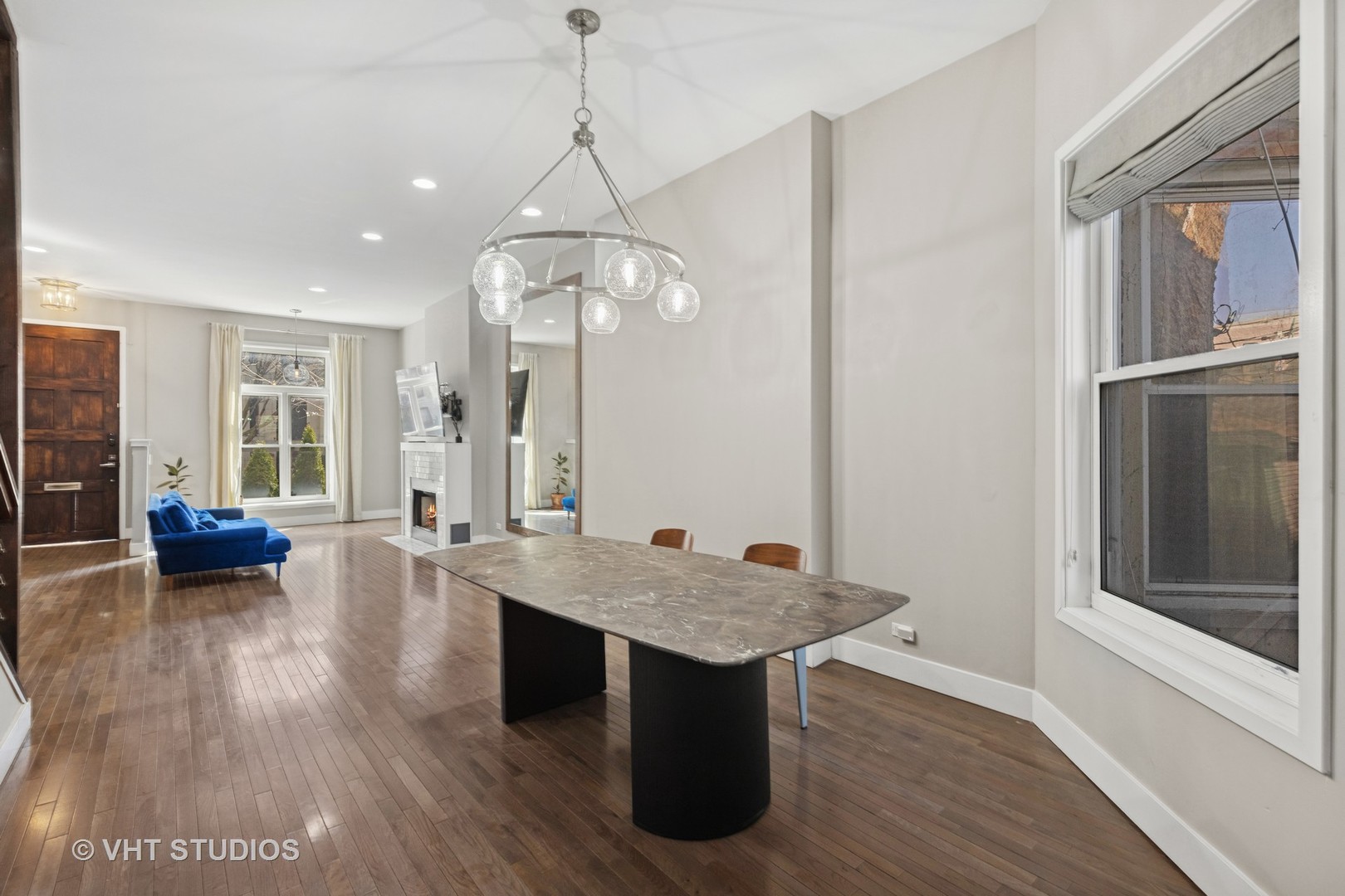 3342 South Giles Avenue Chicago, IL 60616 - Photo 6 of 35