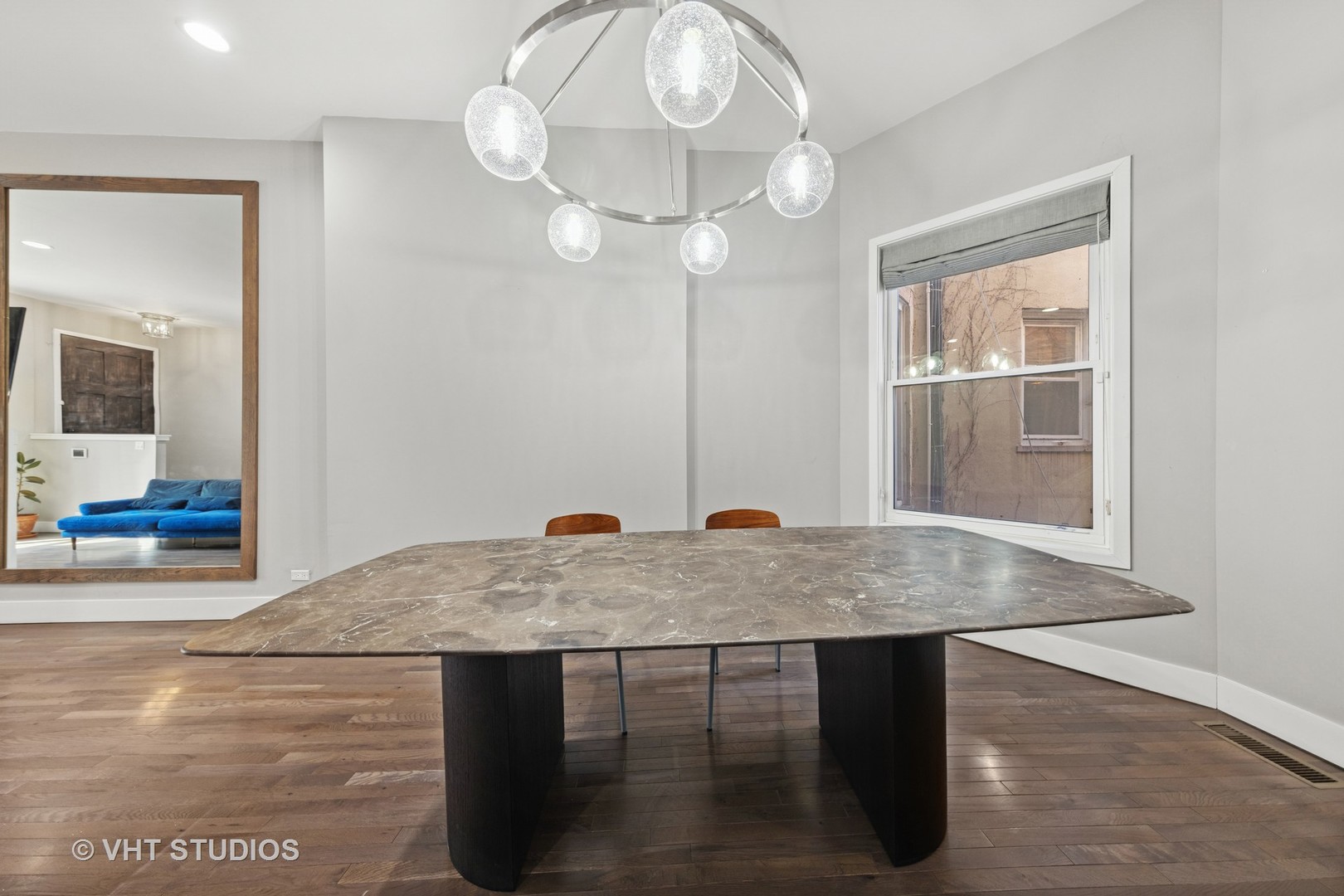 3342 South Giles Avenue Chicago, IL 60616 - Photo 7 of 35