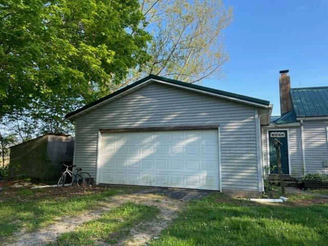 18164 Kraft Mill Road Fredericktown, OH 43019 - Photo 4 of 32 Garage