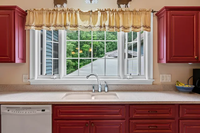 $659,000 | 25 Amos Court, Lewiston, ME 04240