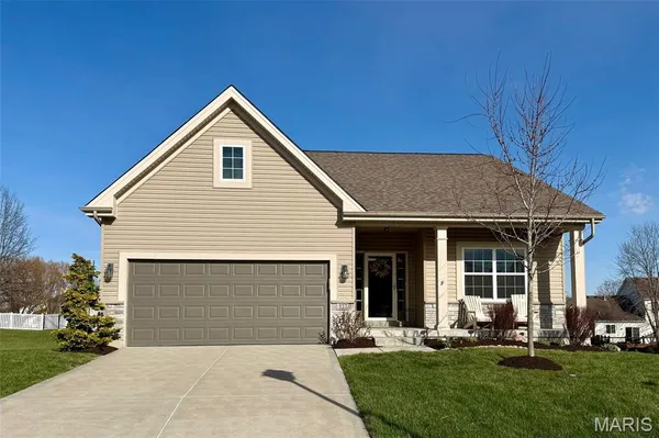 $490,000 | 527 Columbia Downs Drive, Lake St. Louis, MO 63367