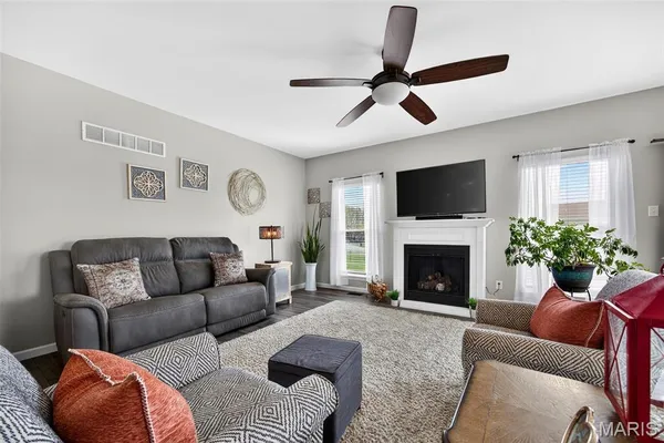 $490,000 | 527 Columbia Downs Drive, Lake St. Louis, MO 63367