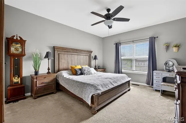 $490,000 | 527 Columbia Downs Drive, Lake St. Louis, MO 63367