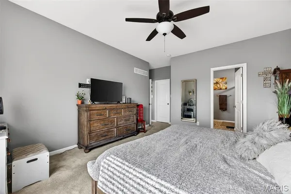 $490,000 | 527 Columbia Downs Drive, Lake St. Louis, MO 63367