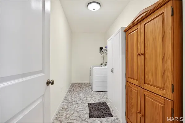 $490,000 | 527 Columbia Downs Drive, Lake St. Louis, MO 63367