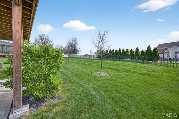 $490,000 | 527 Columbia Downs Drive, Lake St. Louis, MO 63367
