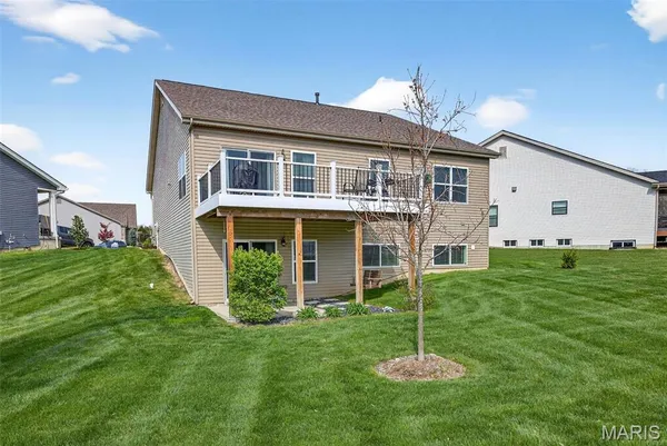 $490,000 | 527 Columbia Downs Drive, Lake St. Louis, MO 63367