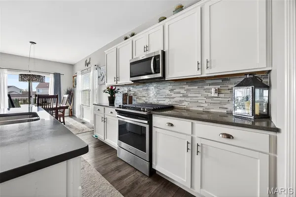 $490,000 | 527 Columbia Downs Drive, Lake St. Louis, MO 63367