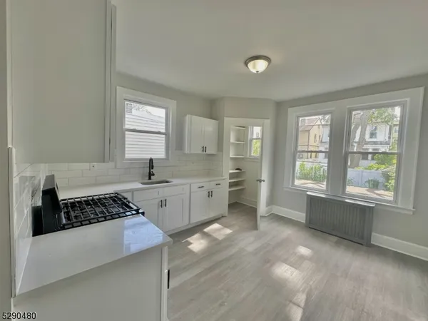 $749,999 | 48 Cedar Avenue, Newark, NJ 07106