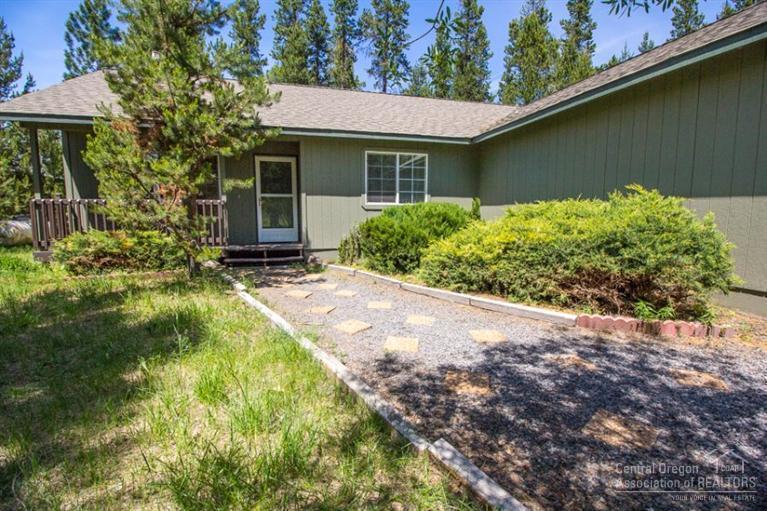 17186 Kingsburg Road Bend, OR 97707 - Photo 1 of 22 Primary Photo