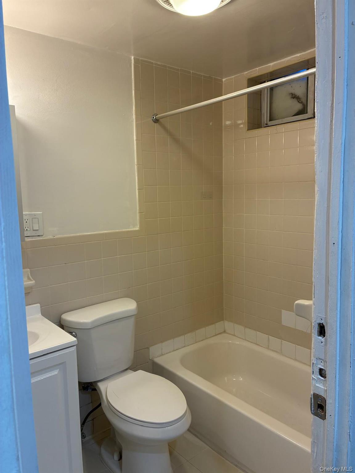 122-52 Springfield Boulevard Queens, NY 11413 - Photo 12 of 25