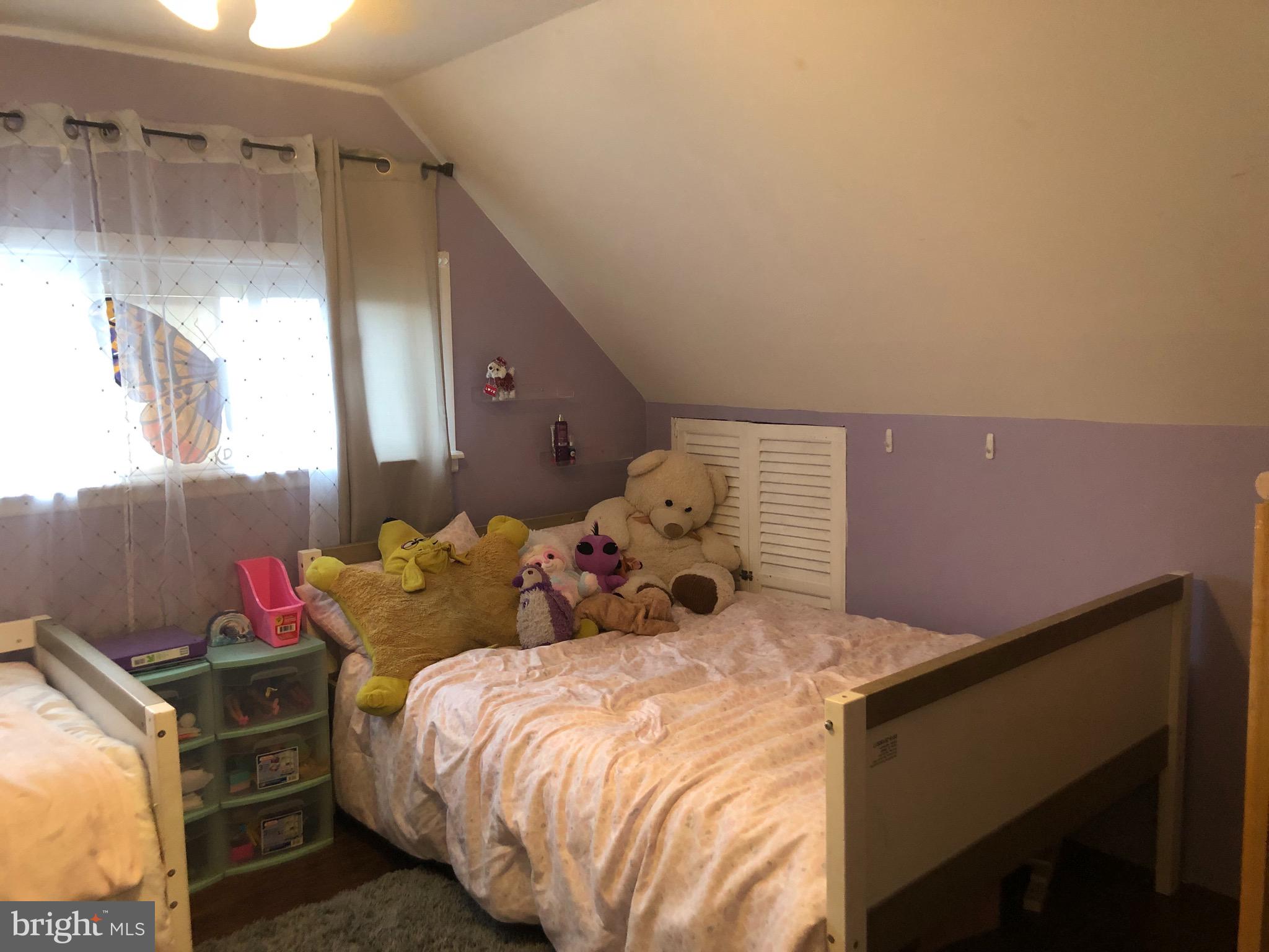 111 Plumtree Road Levittown, PA 19056 - Photo 12 of 18 Gallery Image 12
