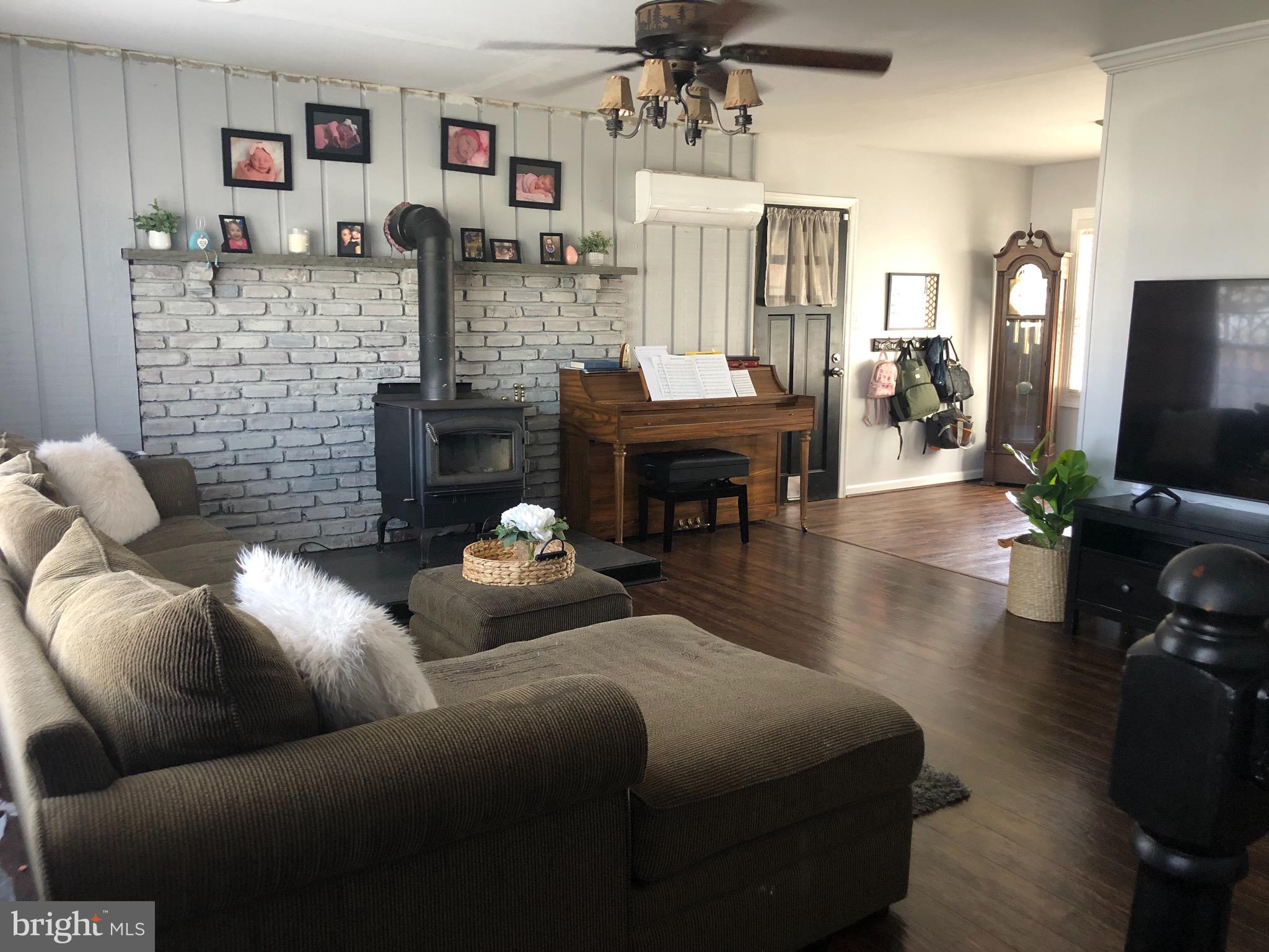 111 Plumtree Road Levittown, PA 19056 - Photo 10 of 18 Gallery Image 10