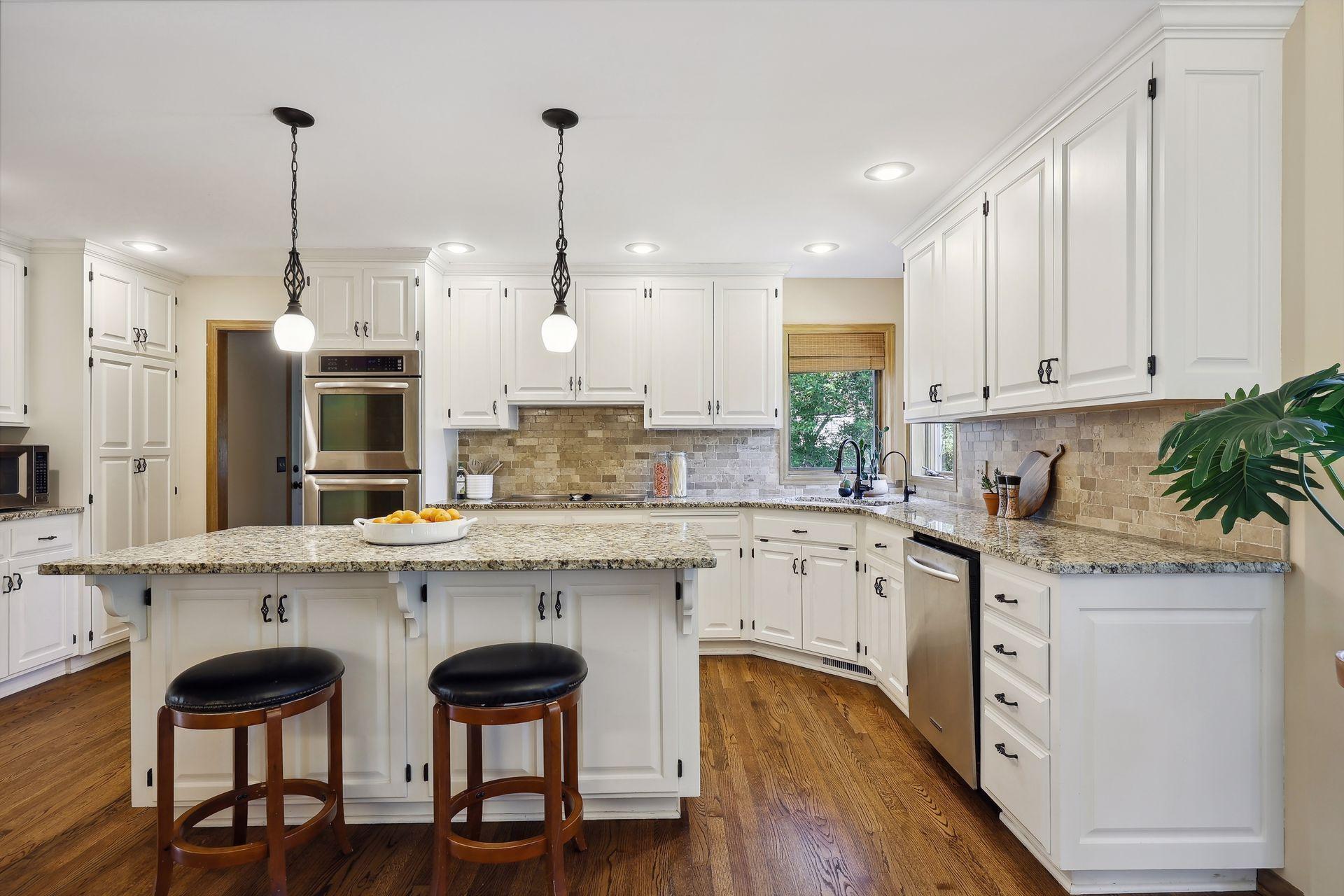 10480 Bluff Road Eden Prairie, MN 55347 - Photo 16 of 46 Gallery Image 16
