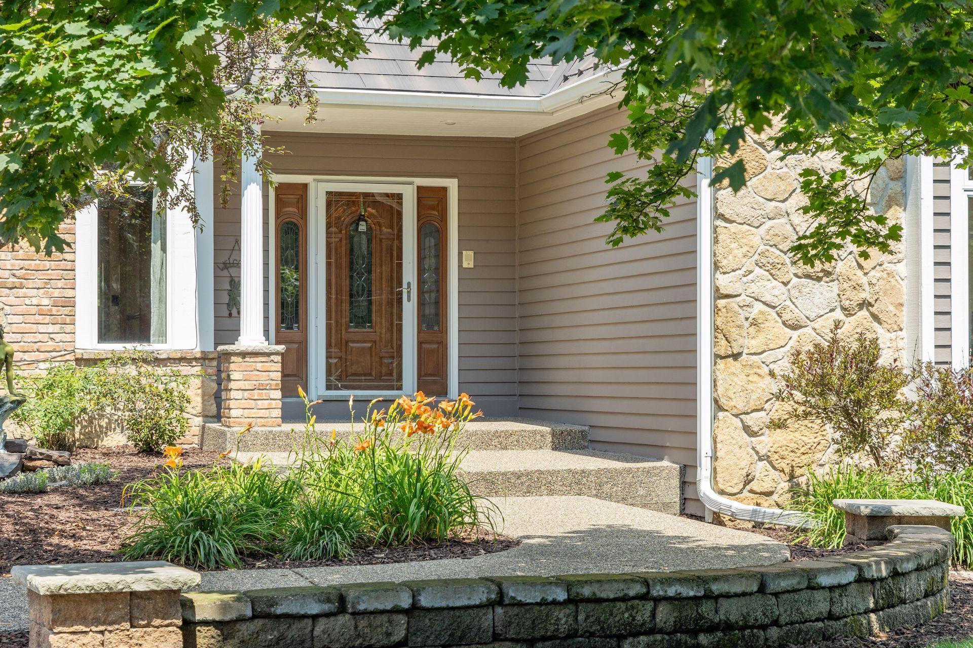 10480 Bluff Road Eden Prairie, MN 55347 - Photo 3 of 46 Gallery Image 3