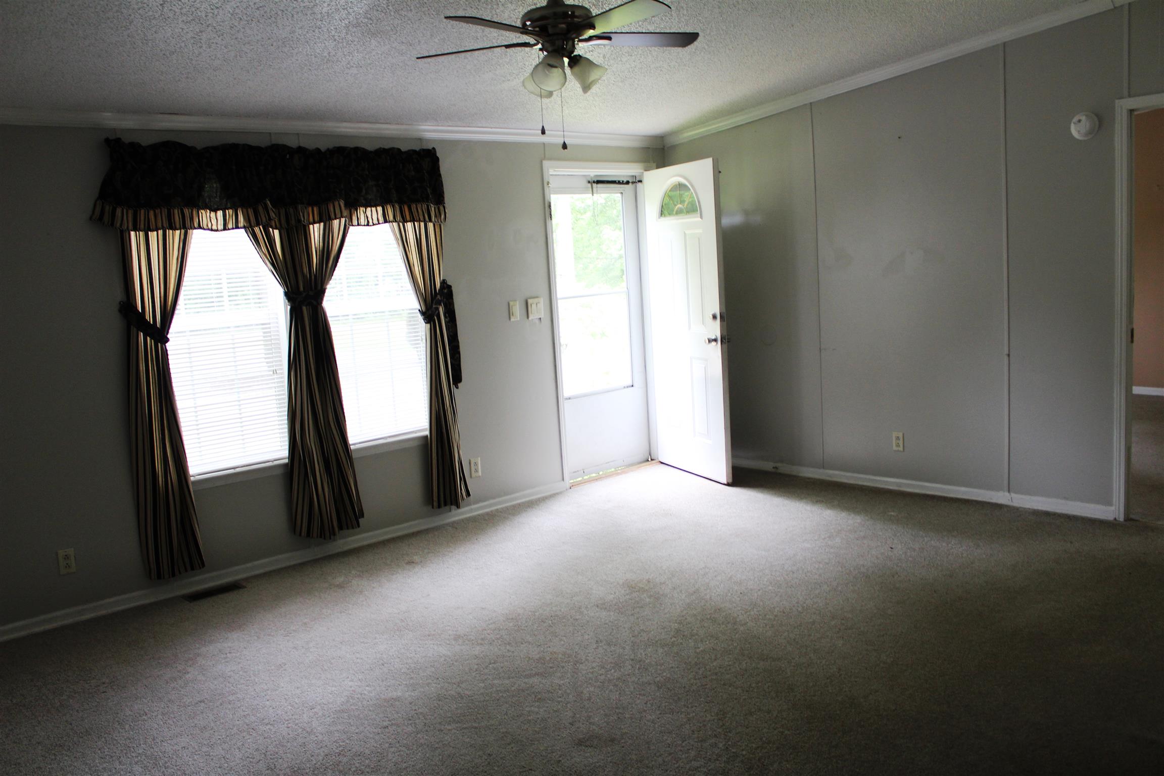 301 Sunset Point Road McMinnville, TN 37110 - Photo 7 of 15 Gallery Image 7