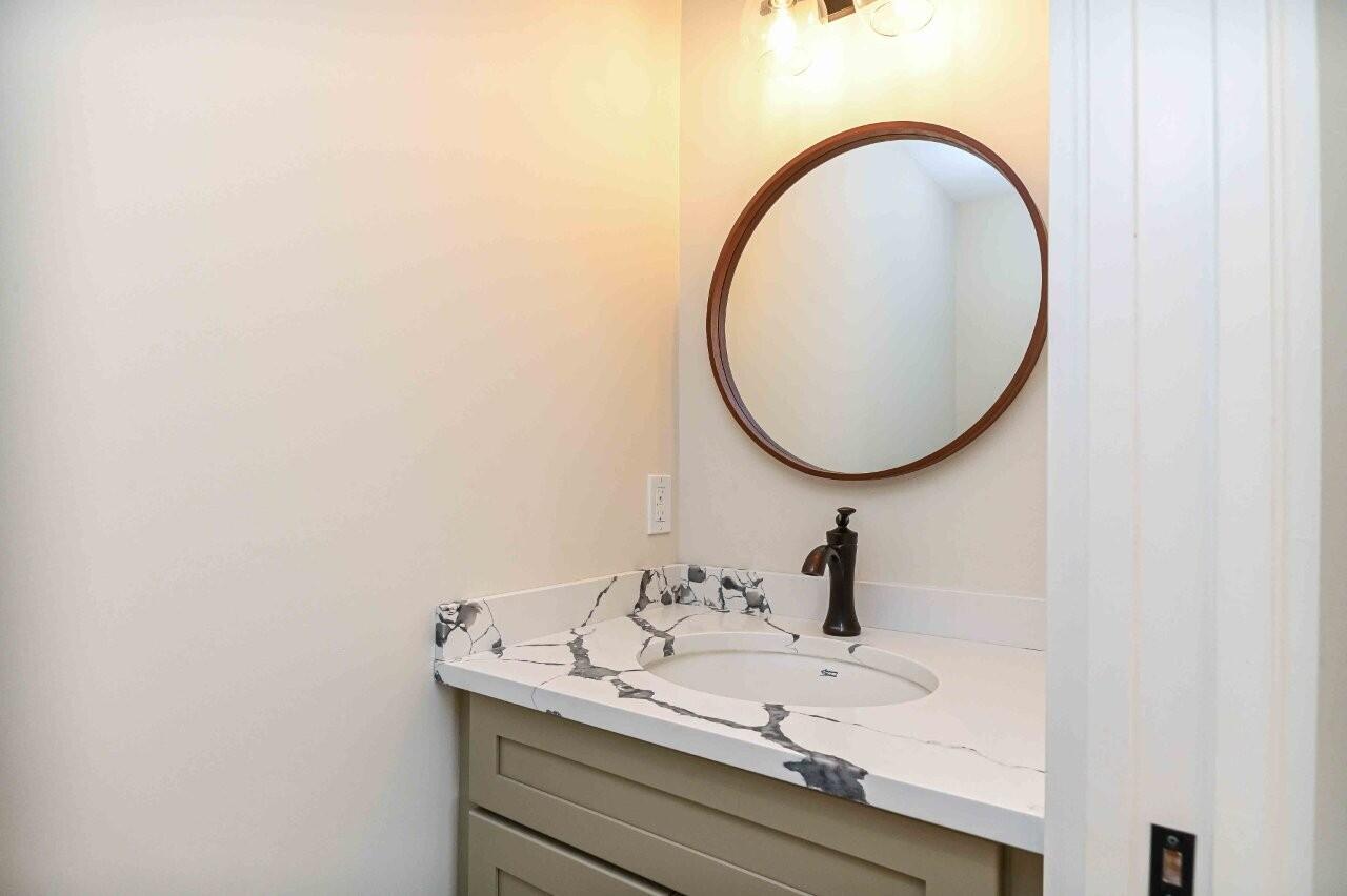 11 Rogers Road Kittery, ME 03904 - Photo 36 of 50 31
