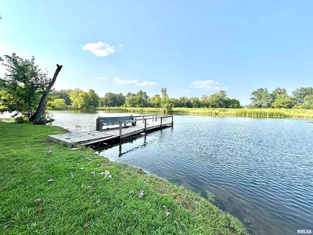 $215,000 | 257 County Highway 16, Xenia, IL 62899