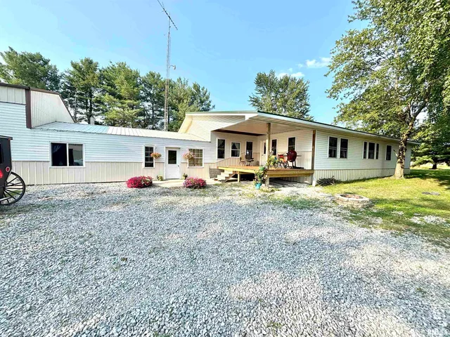 $215,000 | 257 County Highway 16, Xenia, IL 62899