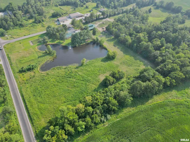 $215,000 | 257 County Highway 16, Xenia, IL 62899