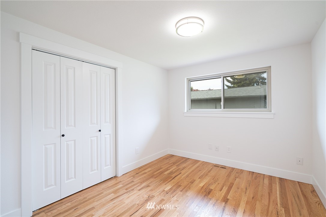 4520 Northeast 24th Street Renton, WA 98059 - Photo 11 of 20