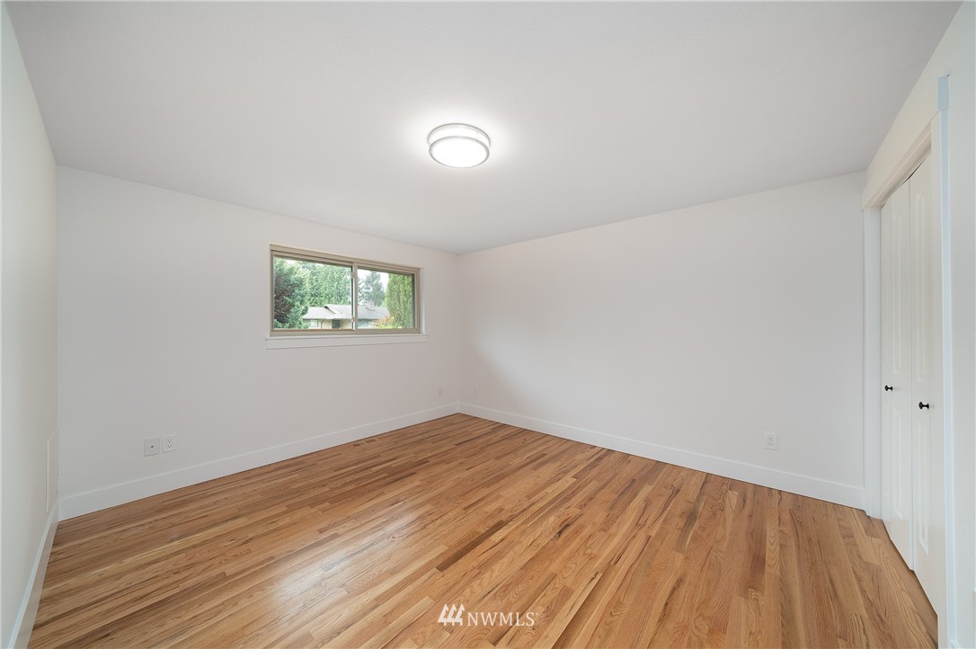 4520 Northeast 24th Street Renton, WA 98059 - Photo 13 of 20